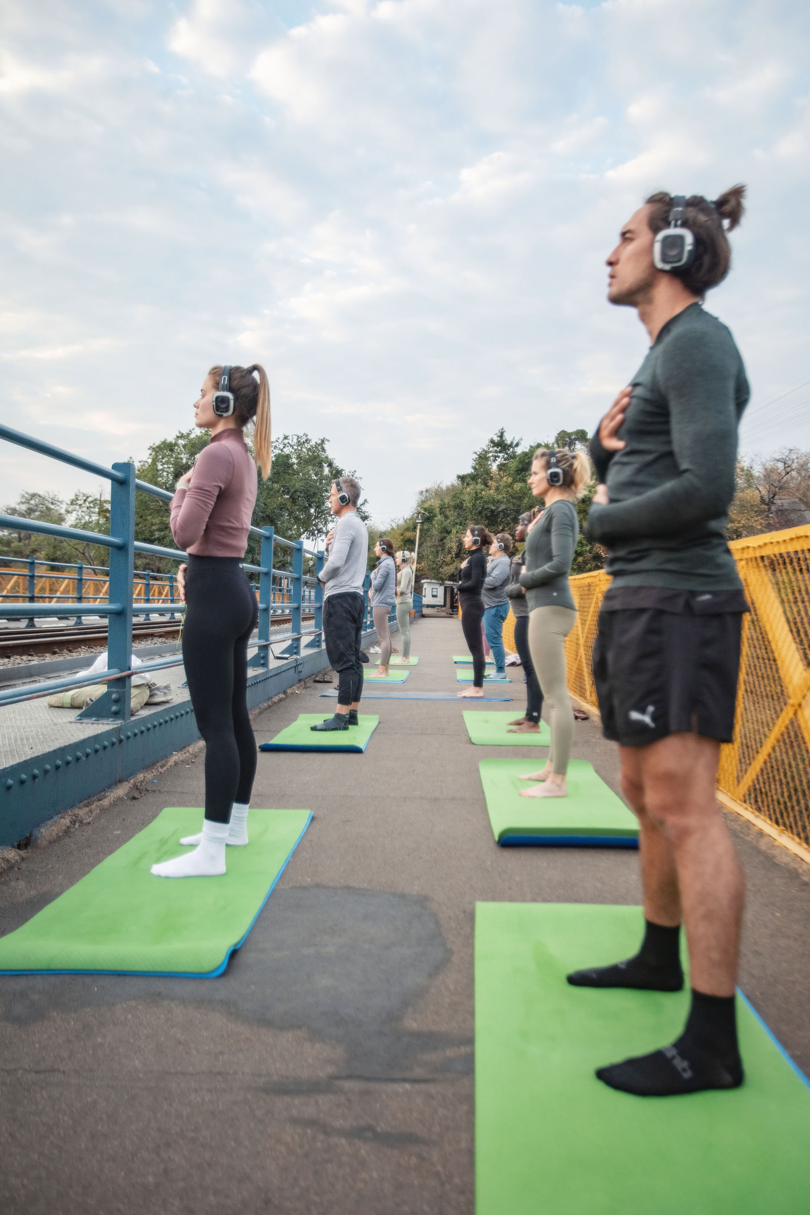 Yoga på broen