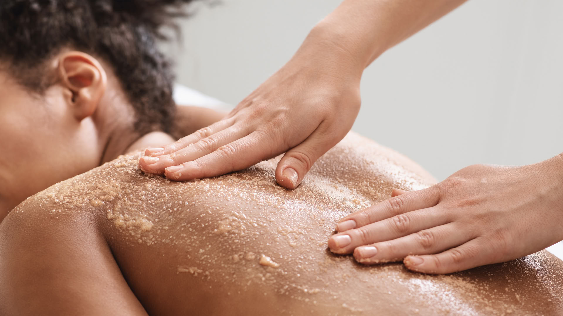 Udvartana pulvermassage
