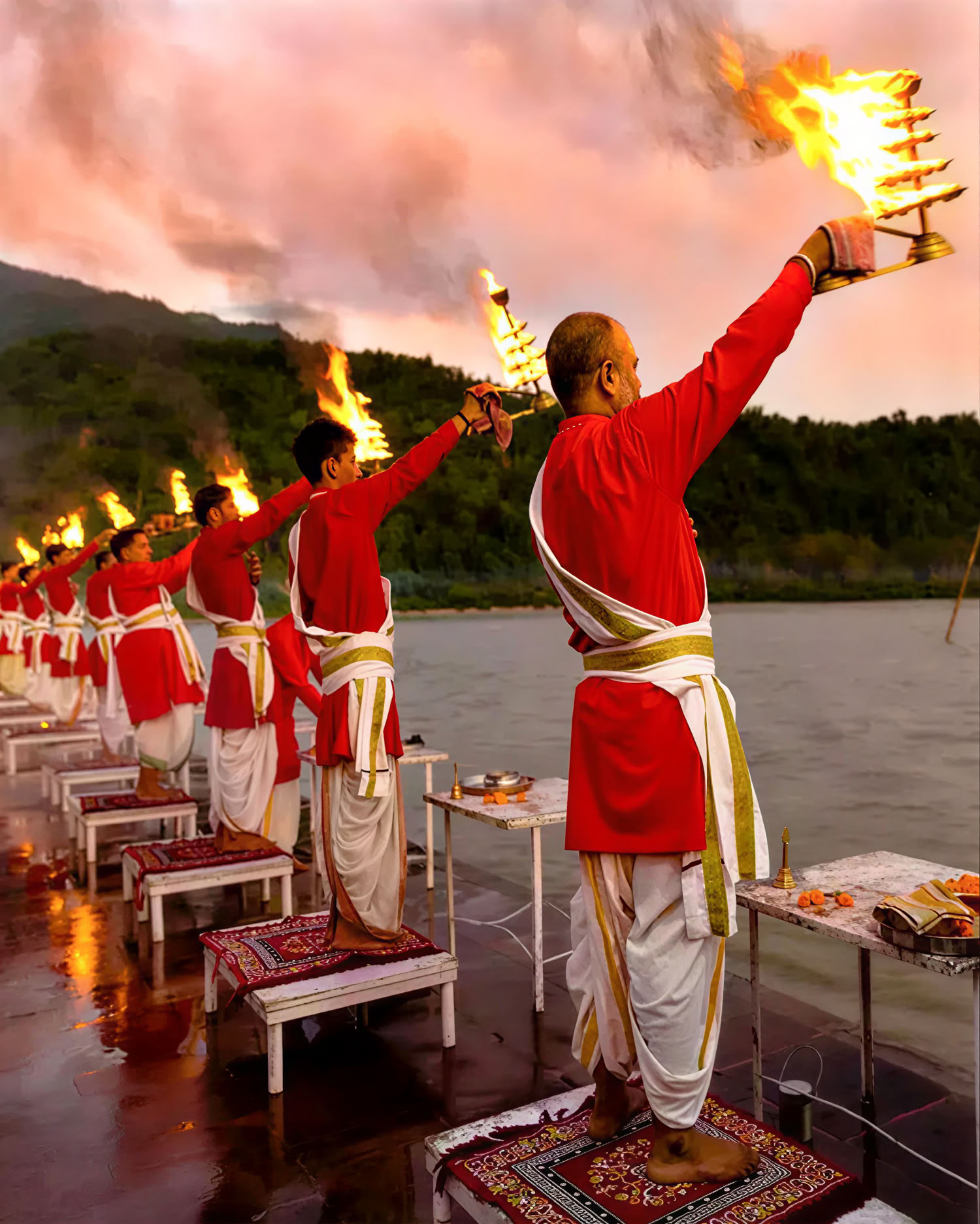 100-timers yogalæreruddannelse i Rishikesh
