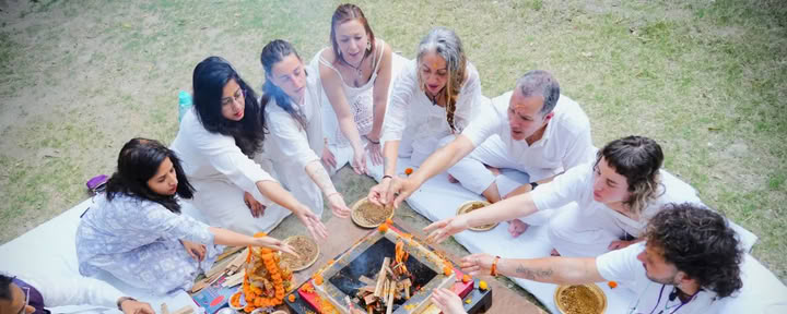 100-timers yogalæreruddannelse i Rishikesh