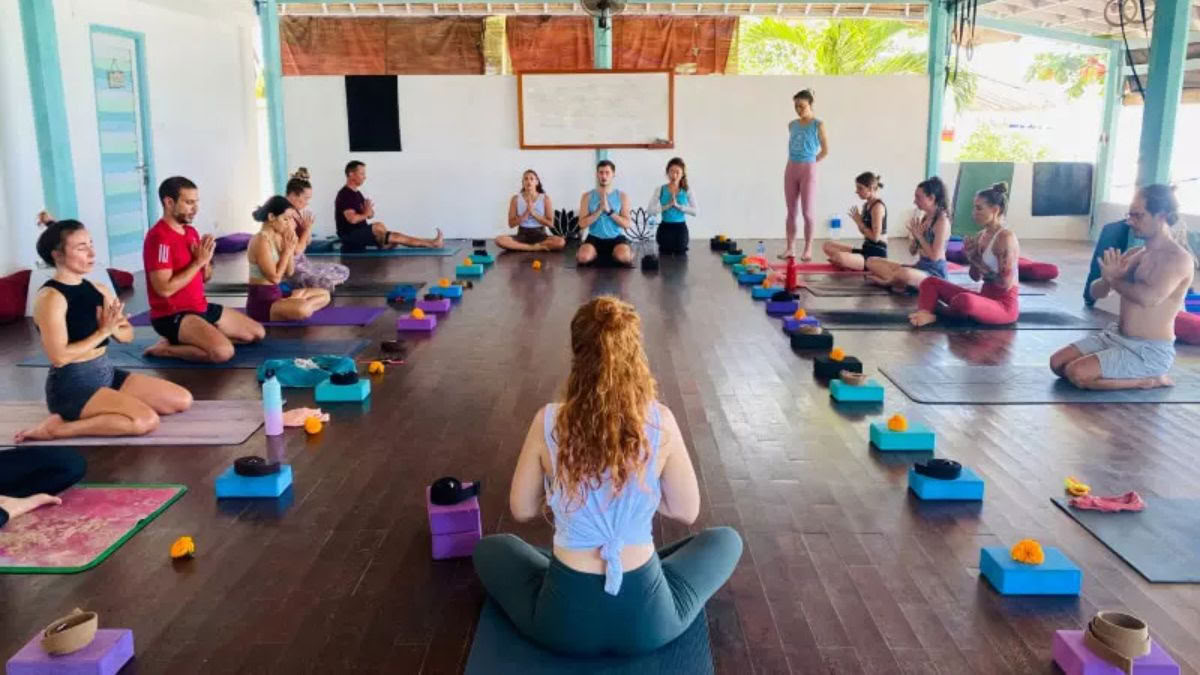 100 timers multi-stil yoga læreruddannelse i Rishikesh