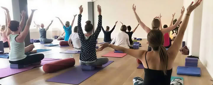 100 timers multi-stil yoga læreruddannelse i Rishikesh