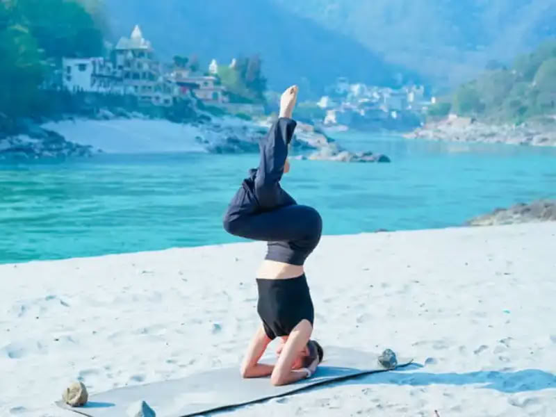 300 timers Hatha-yoga-læreruddannelse