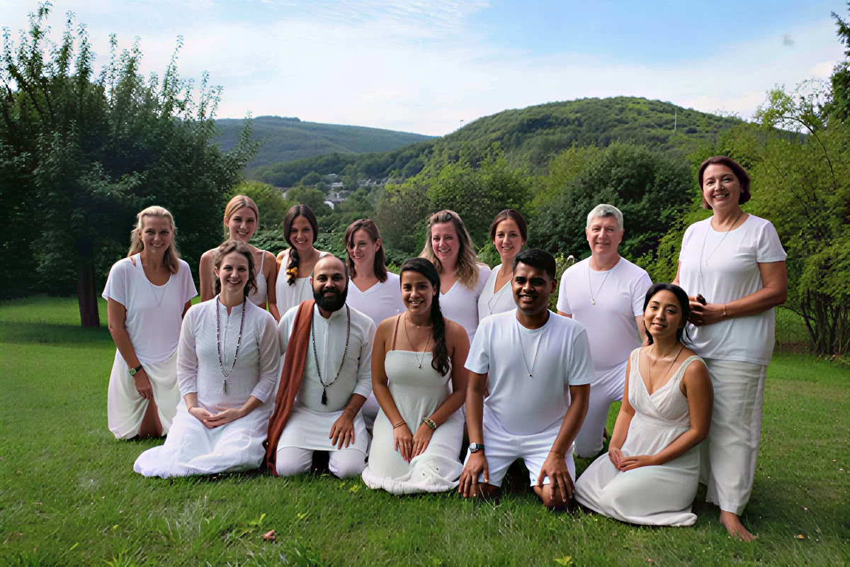 50 timers pranayamauddannelse i Tyskland