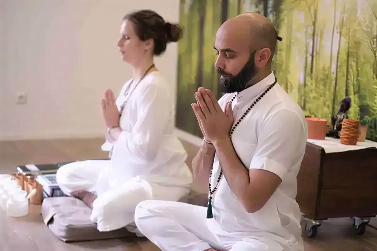 300 timers yogalæreruddannelse i Tyskland