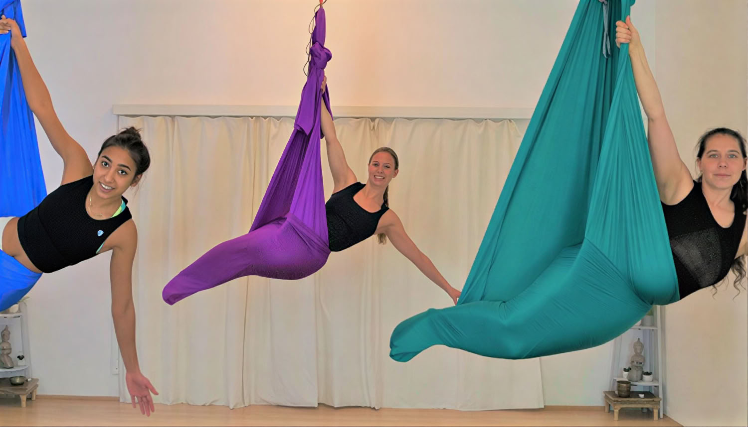 Aerial yoga-retreat