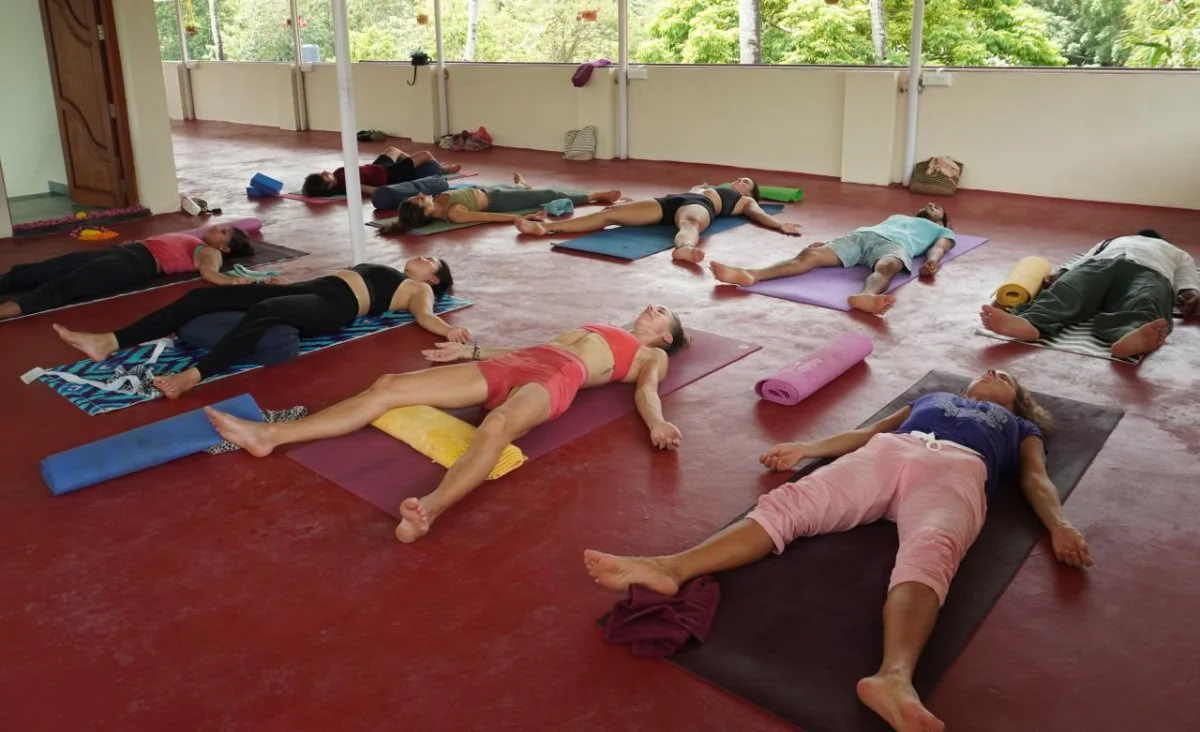 Drop-in yogaklasser i Varkala, Kerala