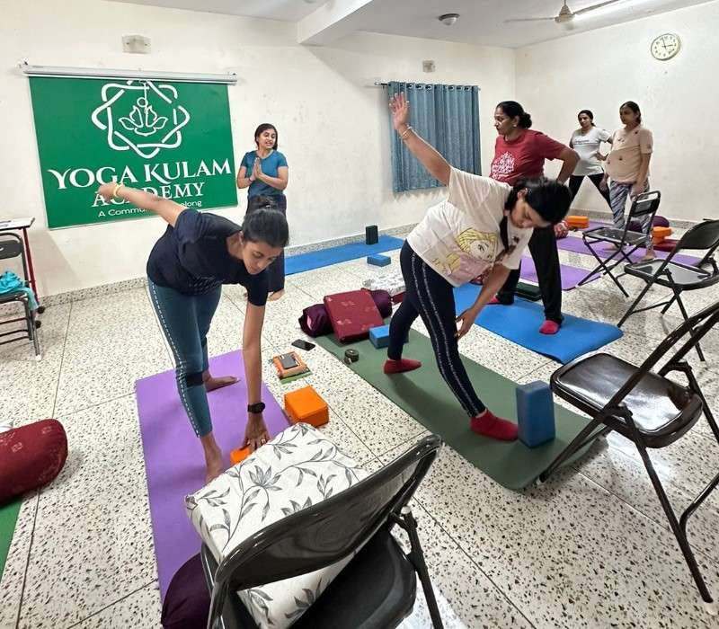 85-timers yogauddannelseskursus i prenatal og postnatal yoga i Bengaluru