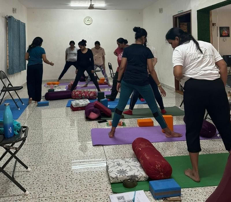 85-timers yogauddannelseskursus i prenatal og postnatal yoga i Bengaluru
