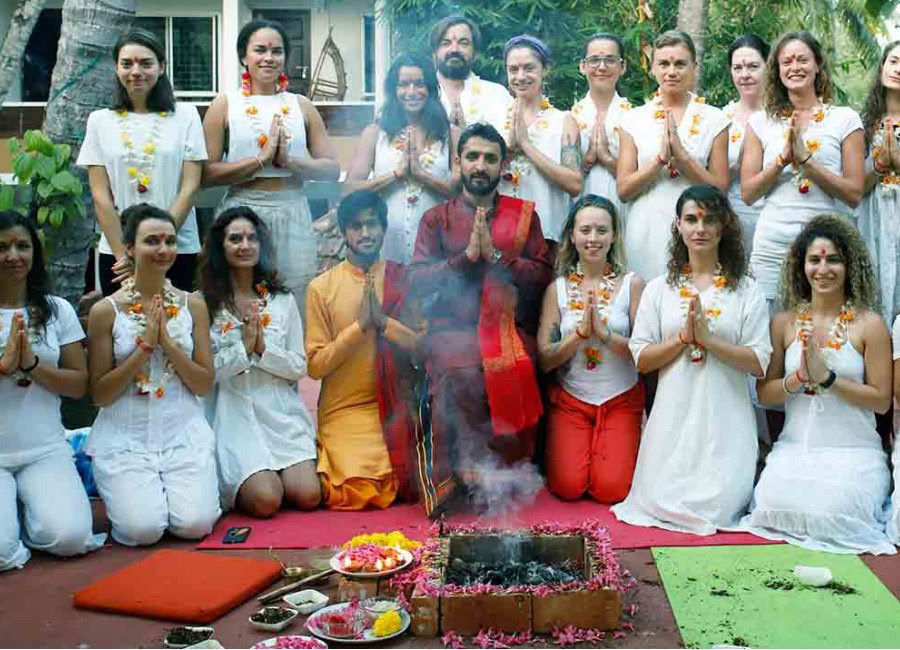 85-timers yogauddannelseskursus i prenatal og postnatal yoga i Bengaluru