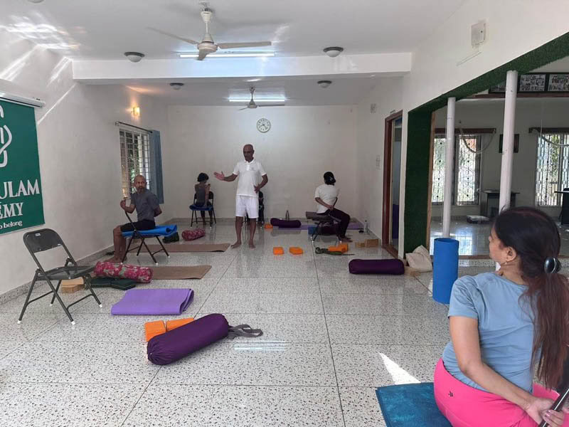 200 timers yogalæreruddannelsesforløb på hverdage i Bengaluru