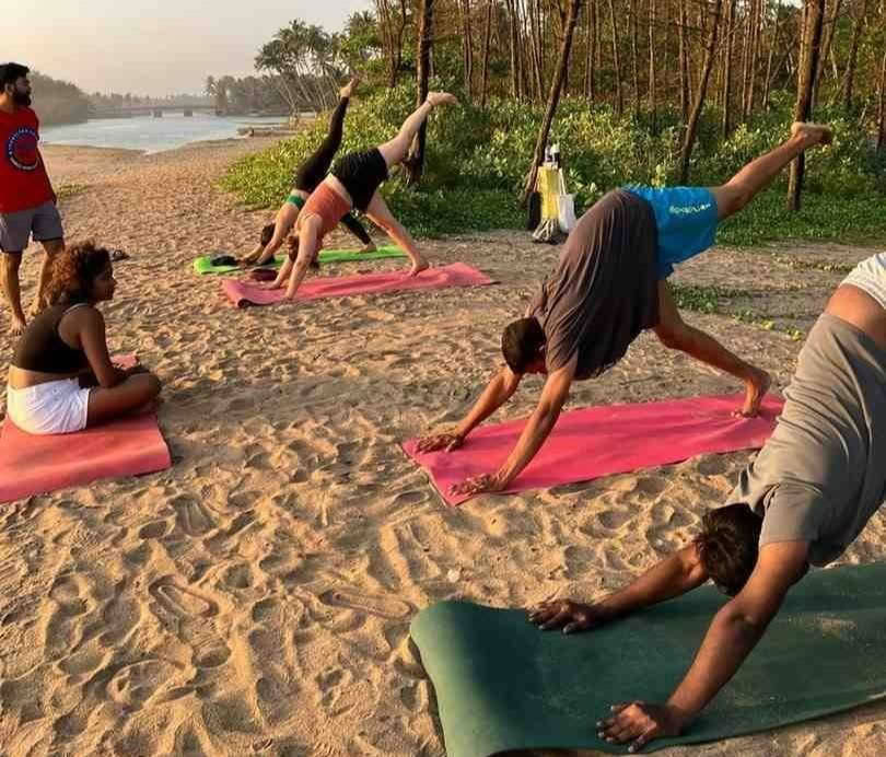 100-timers yogalæreruddannelseskursus i Kerala
