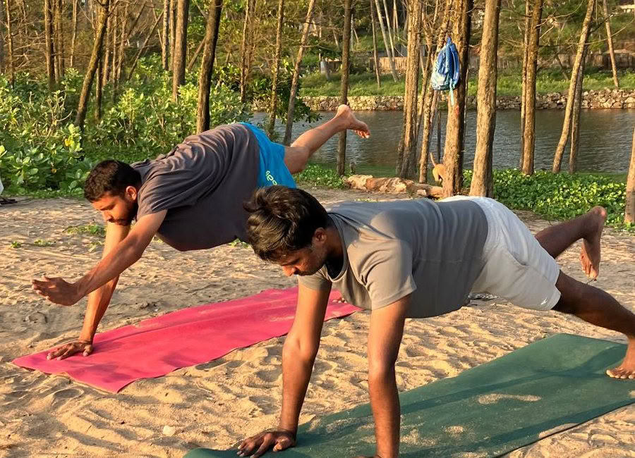 500 timers yogalæreruddannelseskursus i Kerala