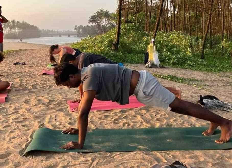 500 timers yogalæreruddannelseskursus i Kerala