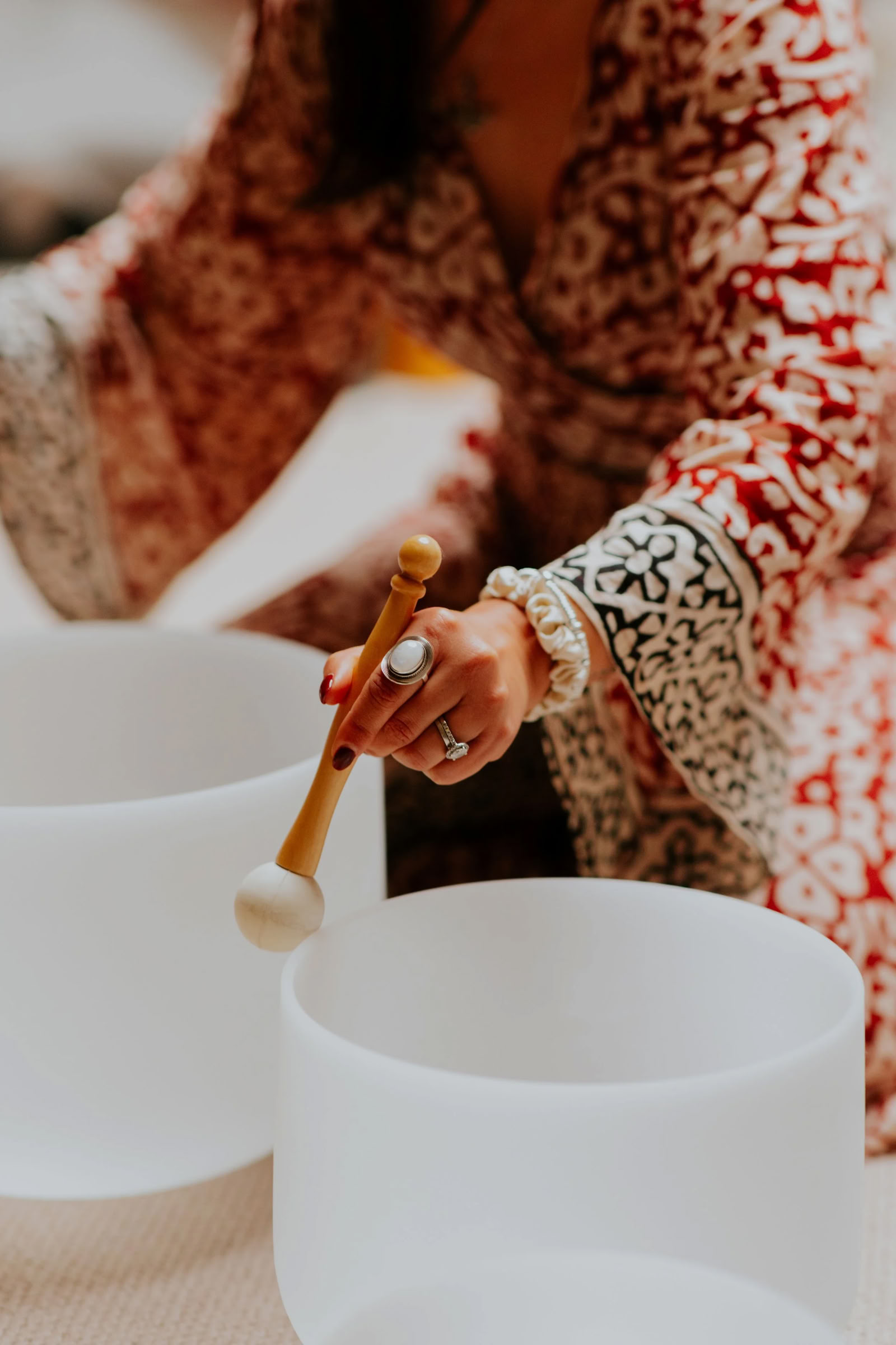 Lydterapi og lydbade – intime gruppesessioner