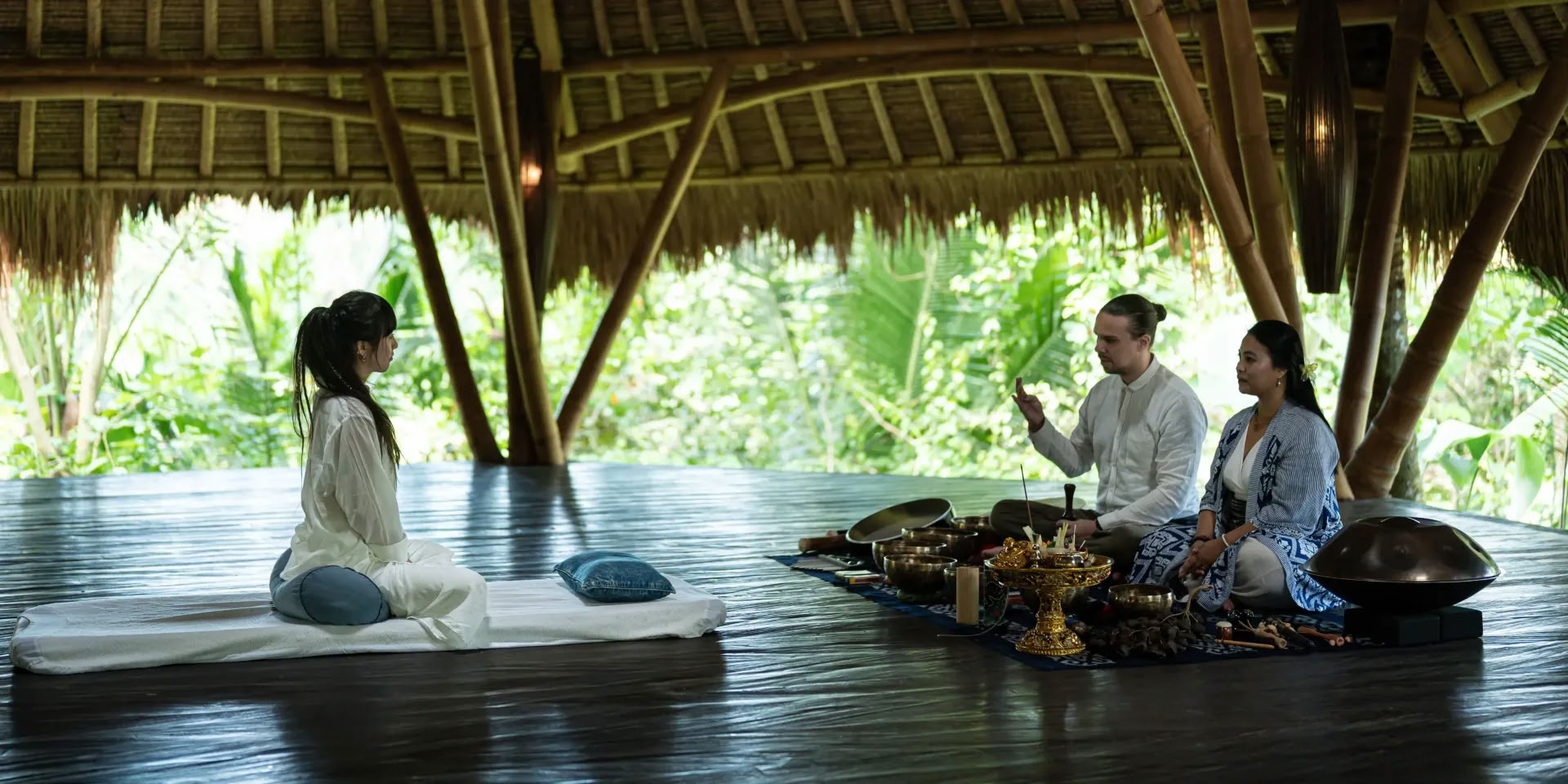 Hellig ro-renselses- og offerritual på The Artini Dijiwa Ubud
