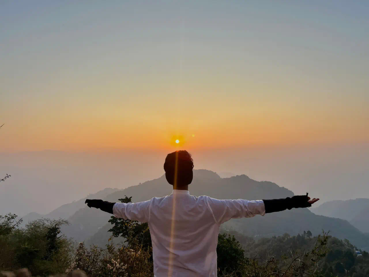 100-timers Kundalini-yogalæreruddannelse i Rishikesh