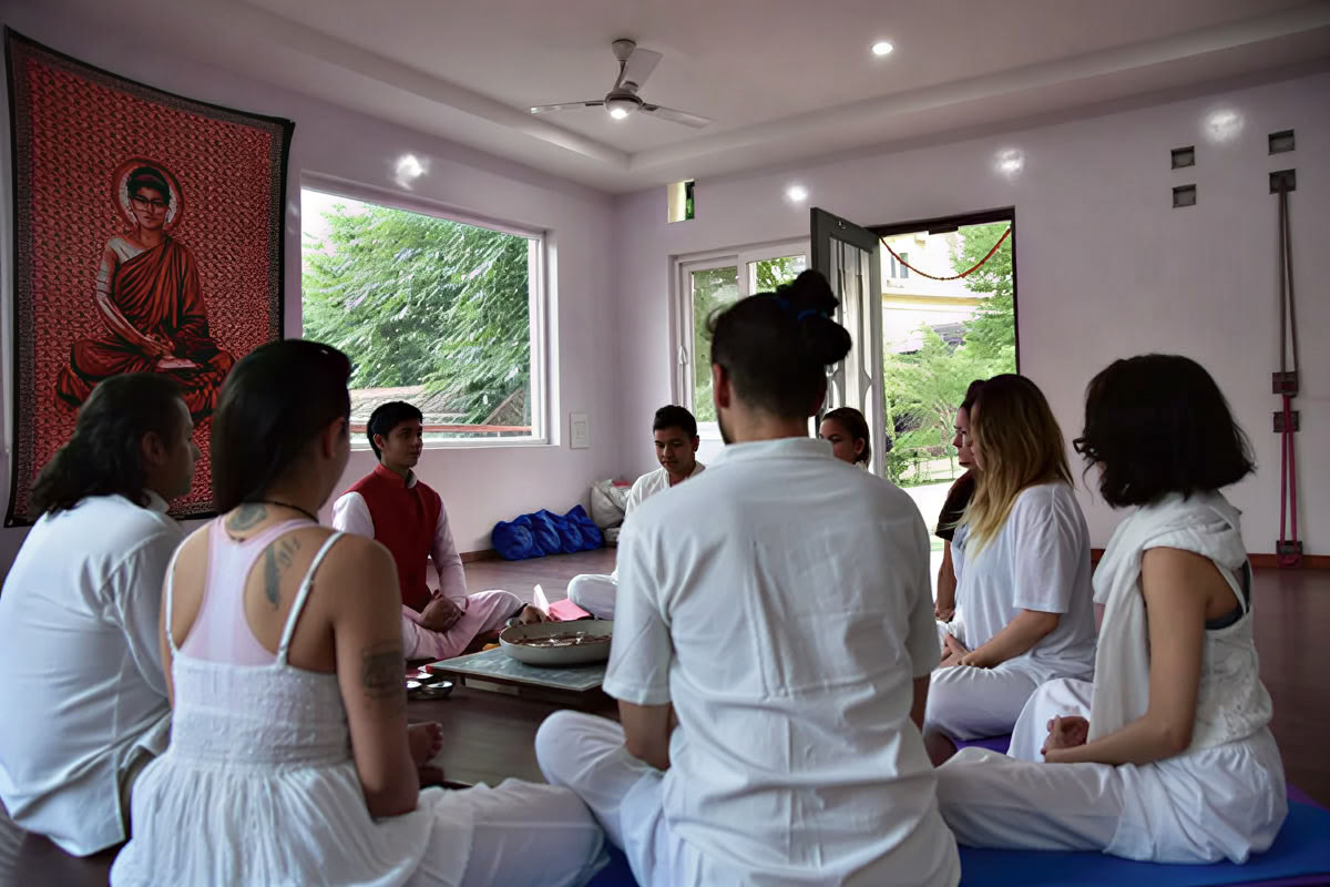 100 timers meditationslæreruddannelse i Rishikesh – 2.-14. jan. 2027
