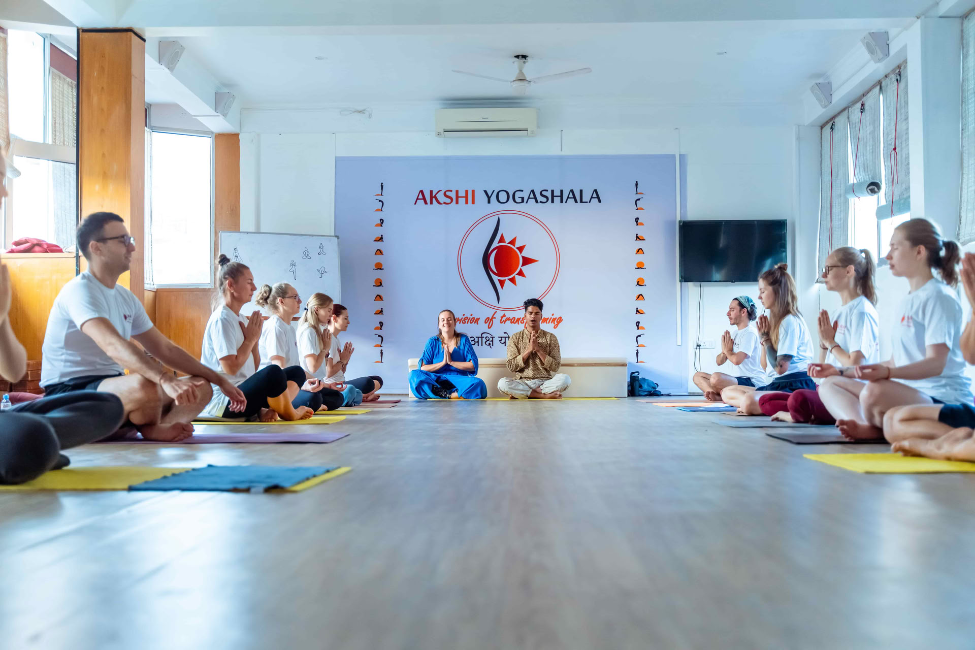 100 timers pranayama-læreruddannelse i Rishikesh