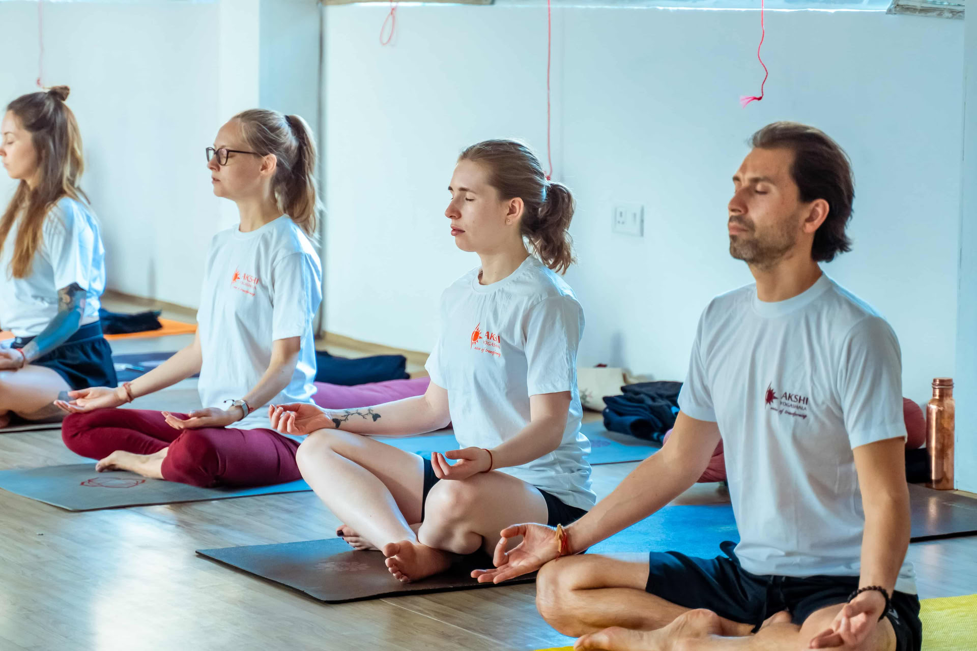 100 timers pranayama-læreruddannelse i Rishikesh