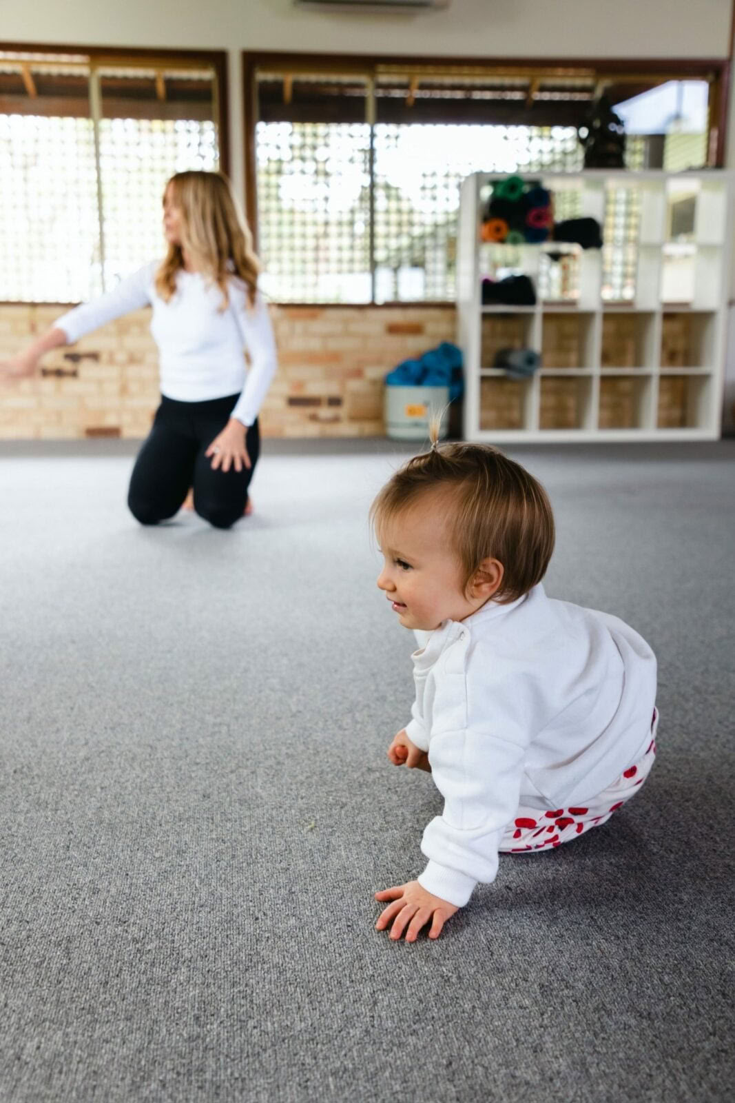 Yoga-kursus for mødre og babyer