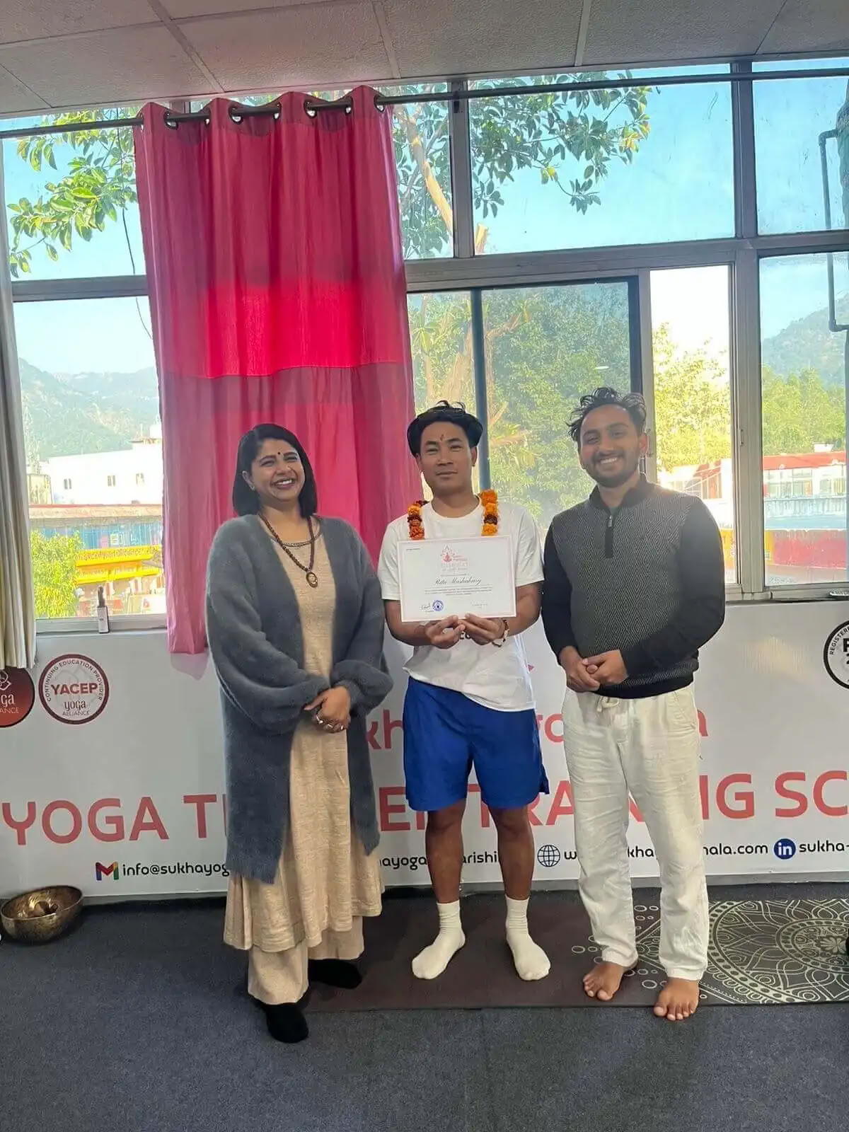 100 timers yogalæreruddannelse Rishikesh