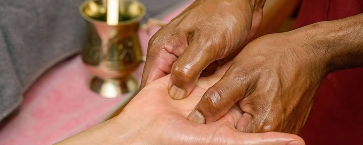 21 Dages Ayurveda-massage og Panchakarma-terapicertificeringskursus