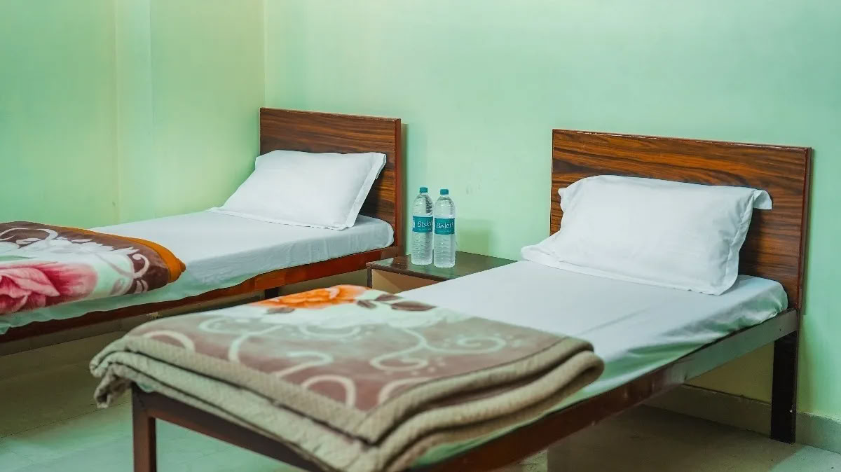 Lydhealeruddannelse i Rishikesh