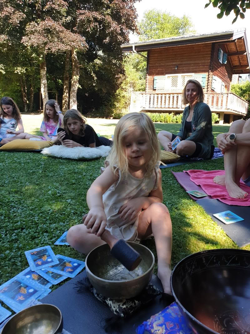 Bare Træk Vejret Familieyogaretreat, Irland