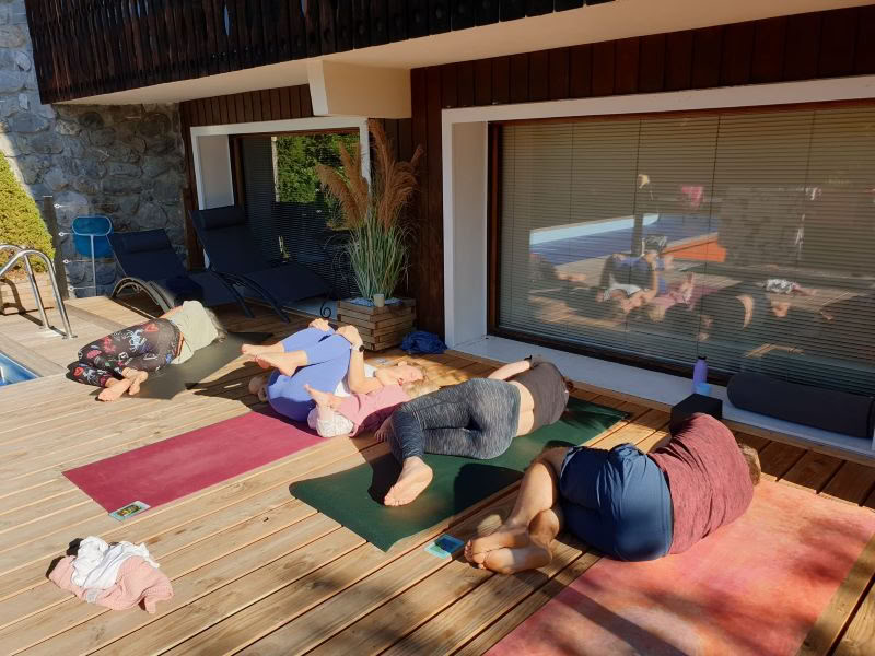 Bare Træk Vejret Familieyogaretreat, Irland