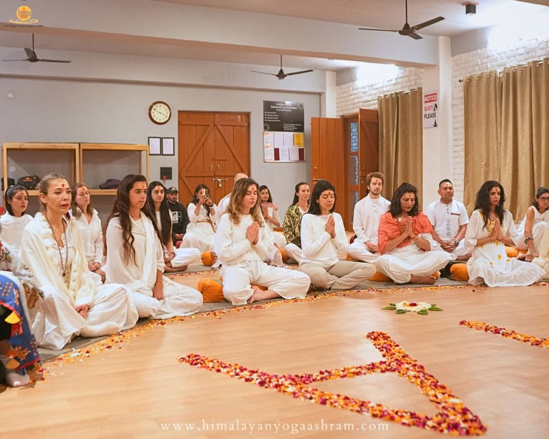100-timers yogalæreruddannelse i Rishikesh, Indien