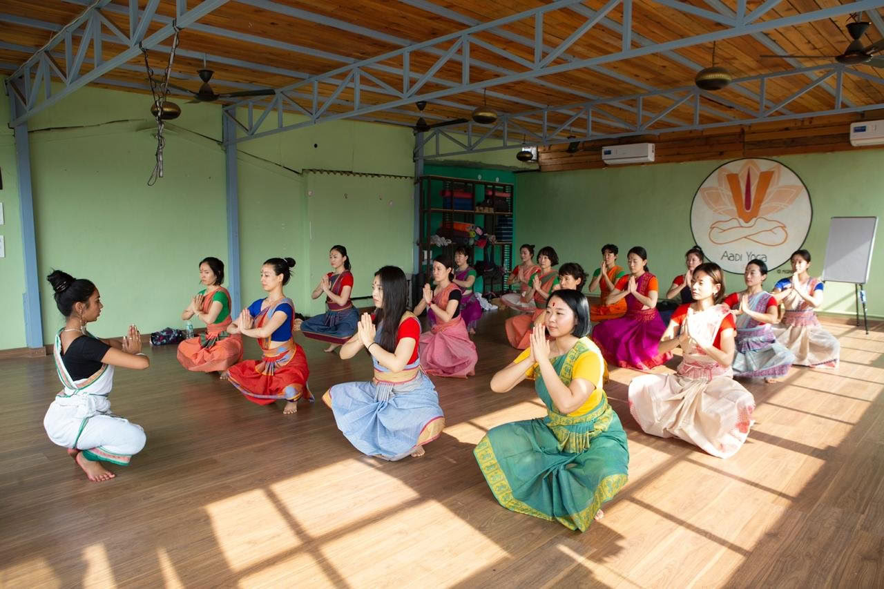 100-timers yogalæreruddannelse i Rishikesh