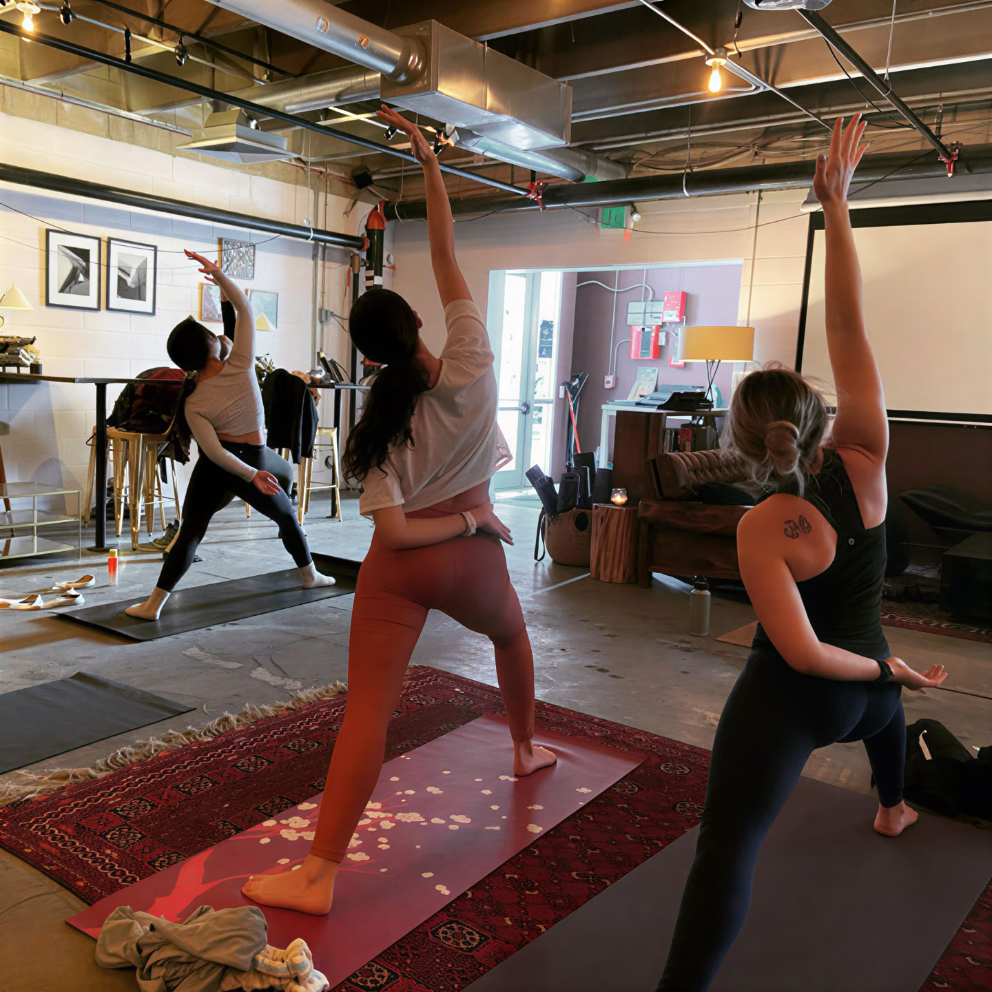 Yoga hos VFW Post 1 | Denver