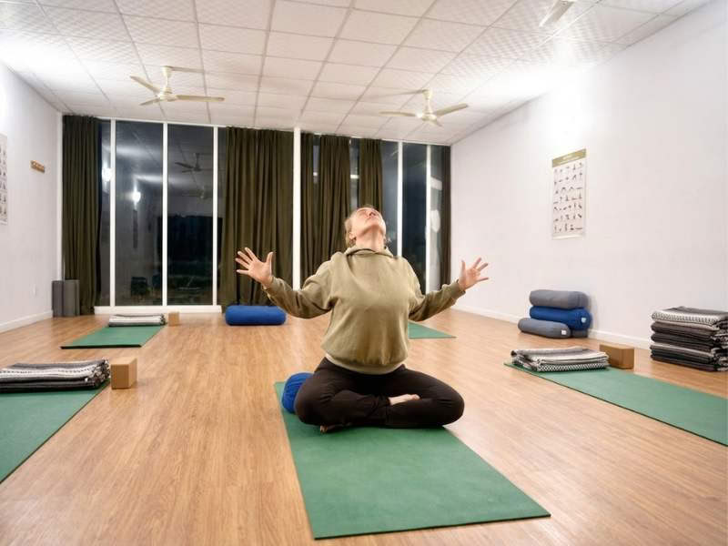50-timers Yin- og Yang-yogalæreruddannelse i Rishikesh – 1. til 7. jan. 2026