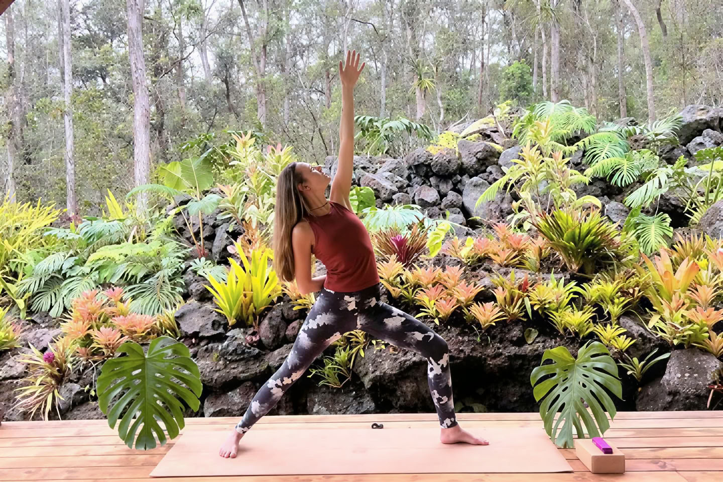 Nymåne-yoga, fremstilling af krystalsmykker og lydhealingrejse