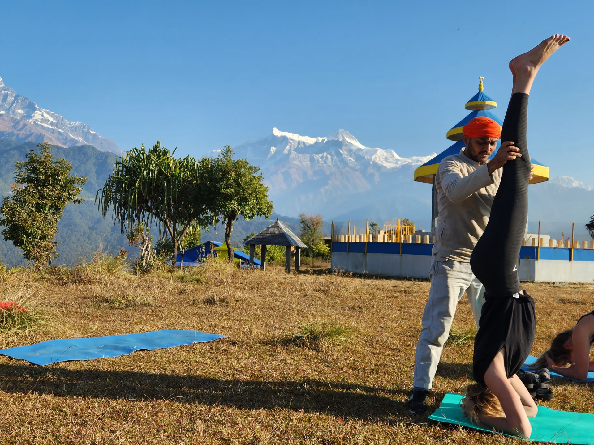 200 timers yogalæreruddannelse med Himalayaudsigt i Astam nær Pokhara