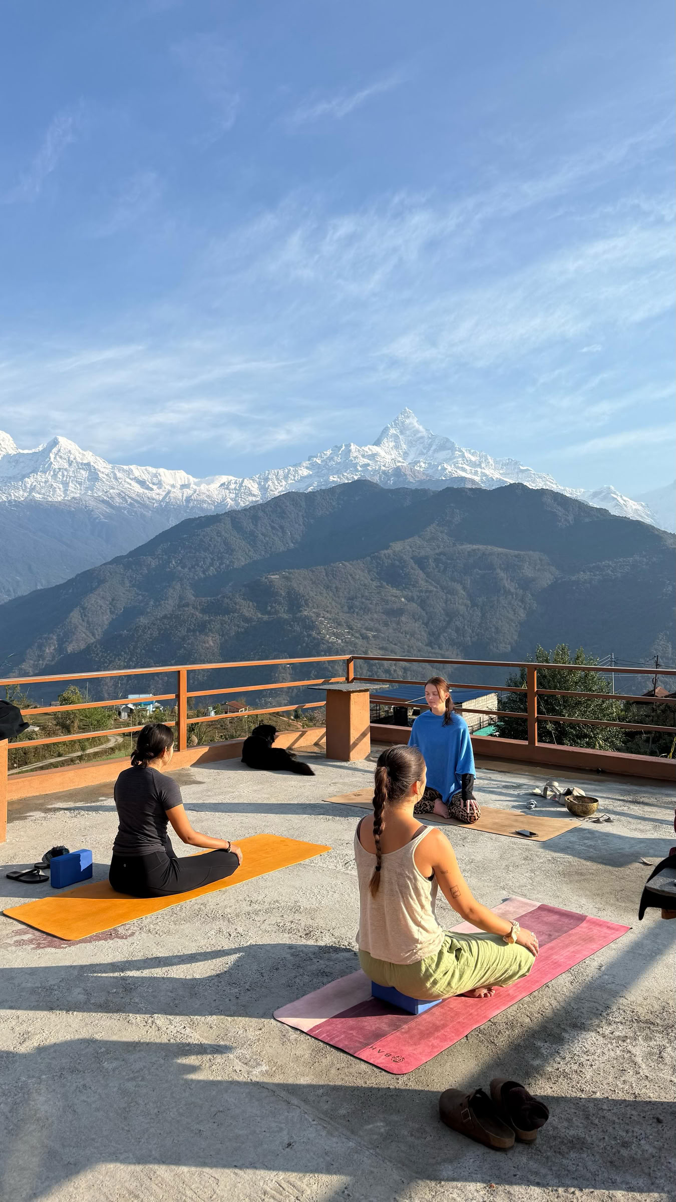 200 timers yogalæreruddannelse med Himalayaudsigt i Astam nær Pokhara