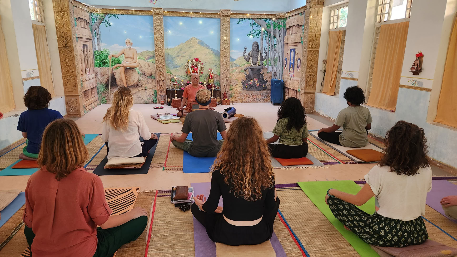 200 timers yogalæreruddannelse