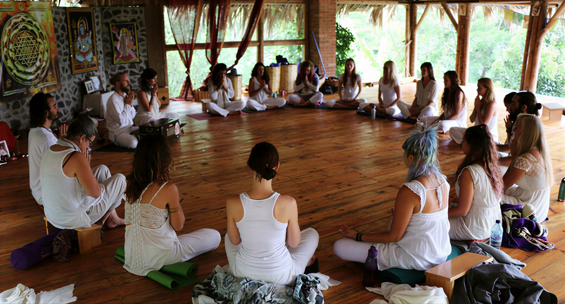 200-timers RYT · Toscana, Italien · Yoga Alliance-certificeret