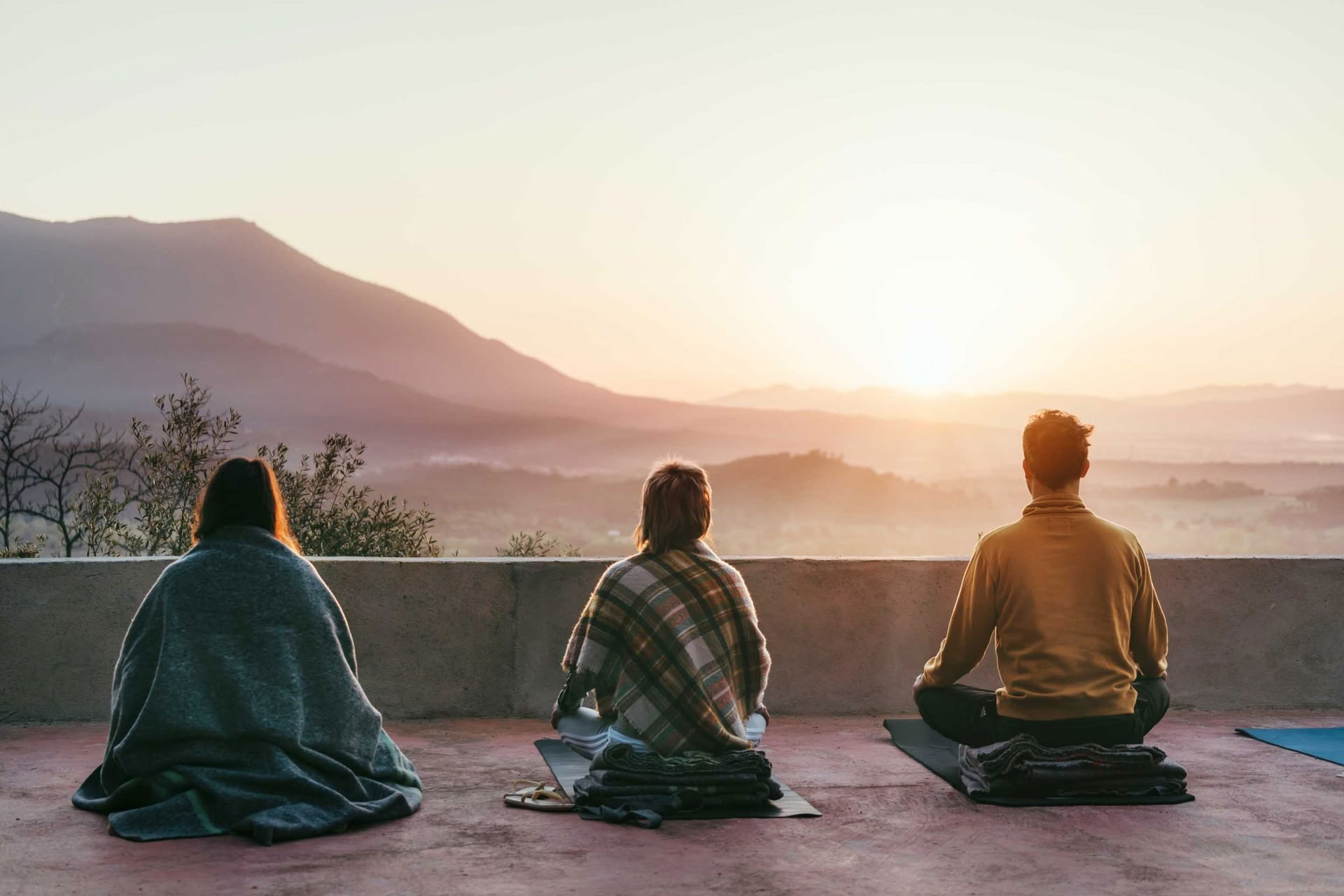 Iyengar Yoga-retreat, meditative kunstarter og traditionel tantra