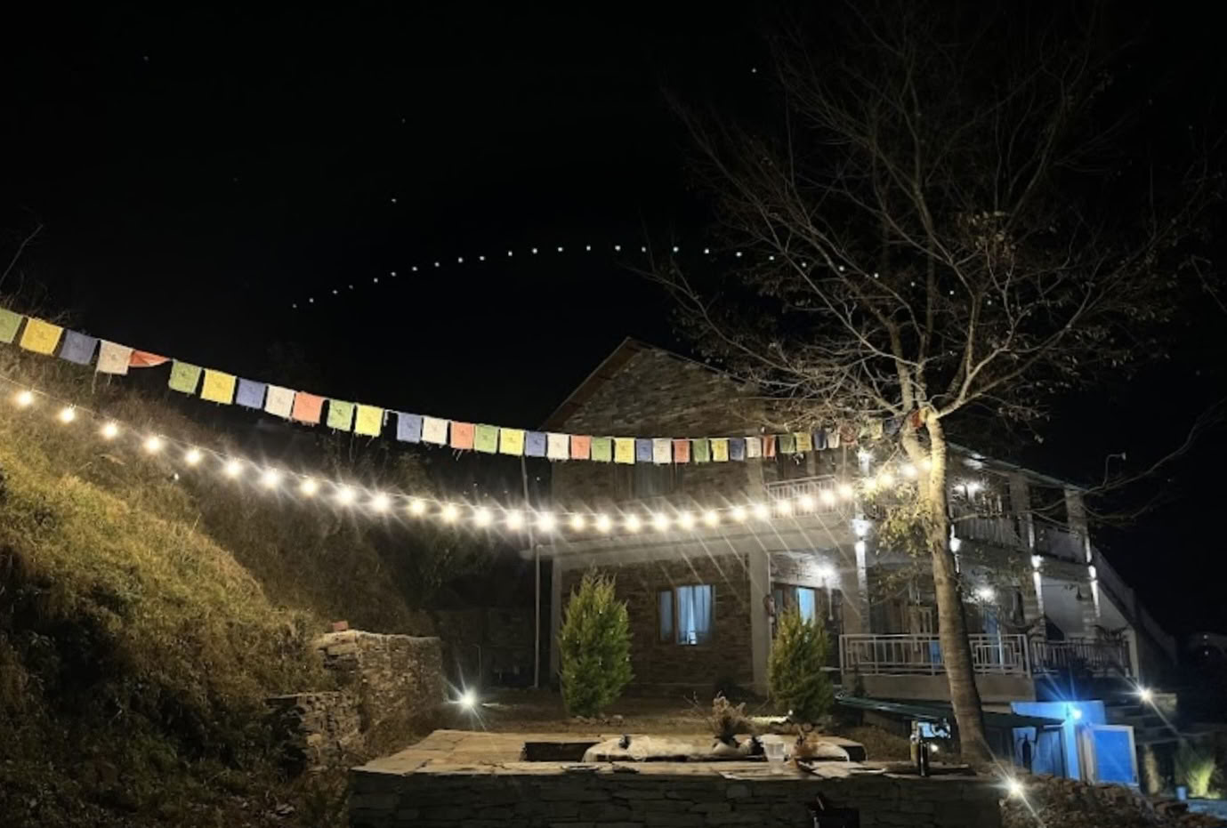 4-dages stilhedsretreat ved floden i Himalaya i Almora