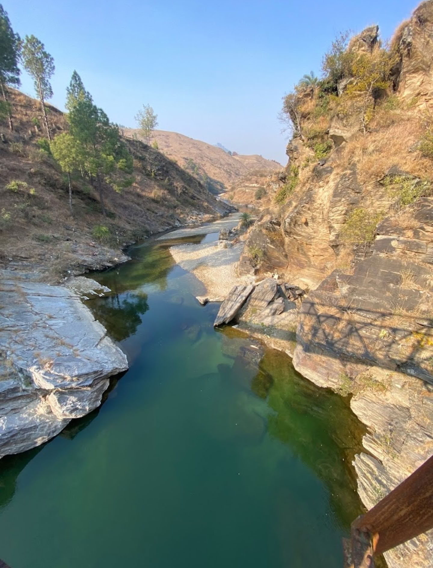 4-dages stilhedsretreat ved floden i Himalaya i Almora