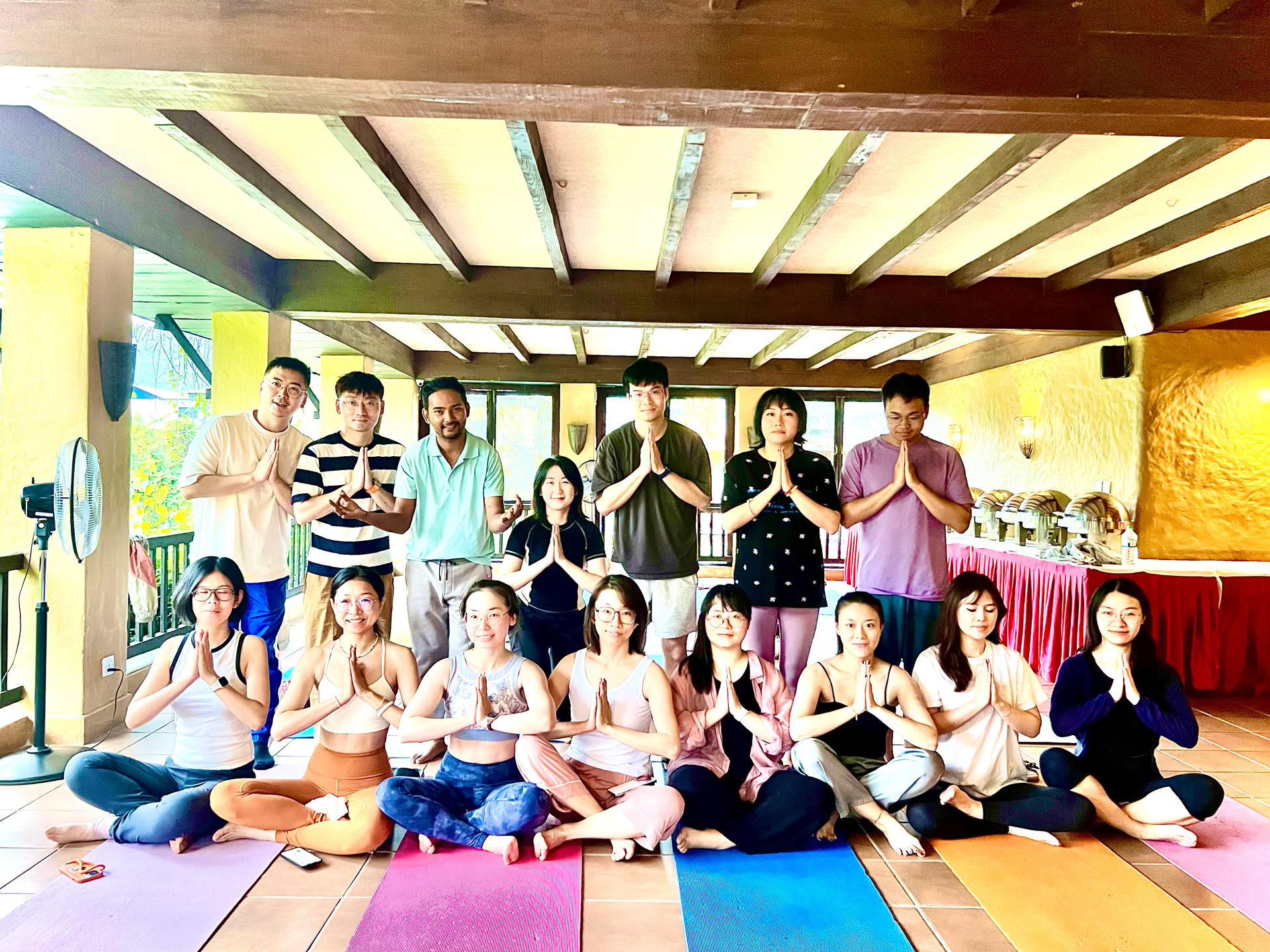 200 timers yogalæreruddannelse