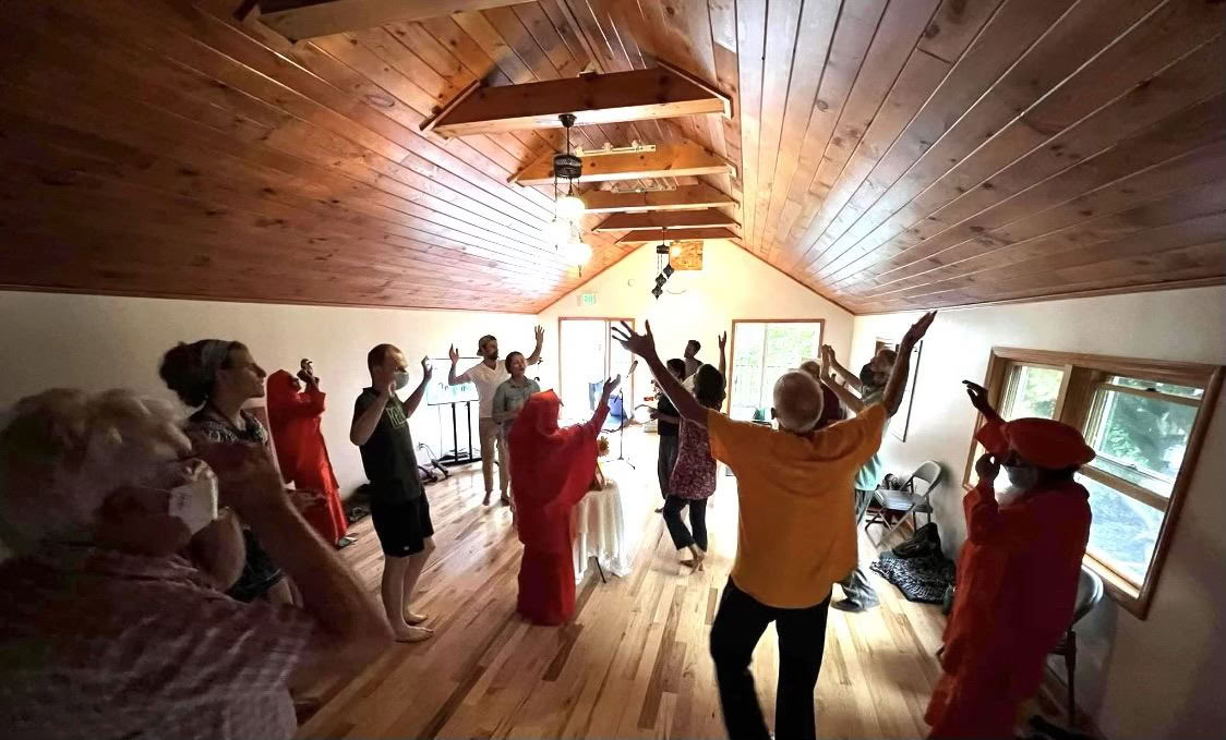 Forårslykke hos Ananda Viplava