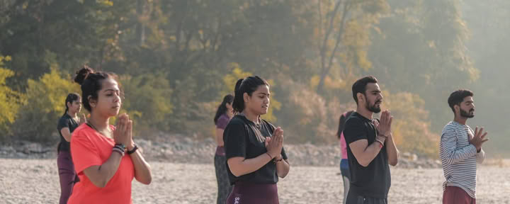 14 dages yoga-retreat i Rishikesh