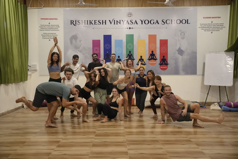100-timers yogalæreruddannelse i Rishikesh