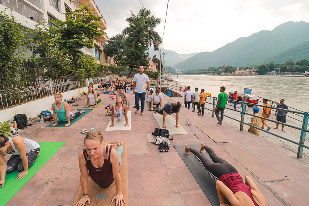 100-timers yogalæreruddannelse i Rishikesh