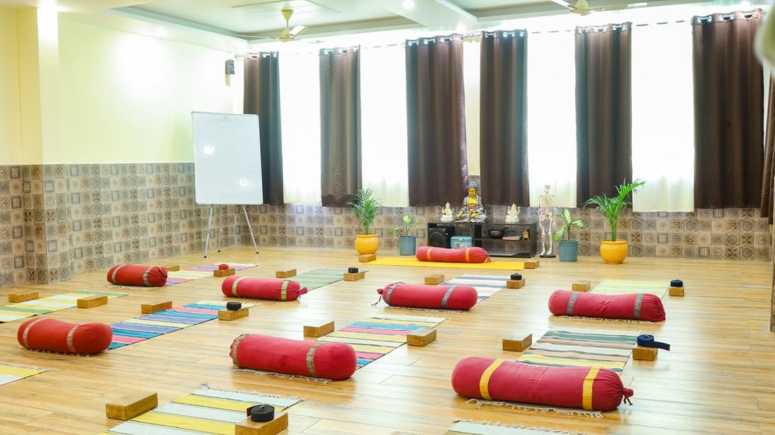 200 timers yogalæreruddannelse i Rishikesh, Indien