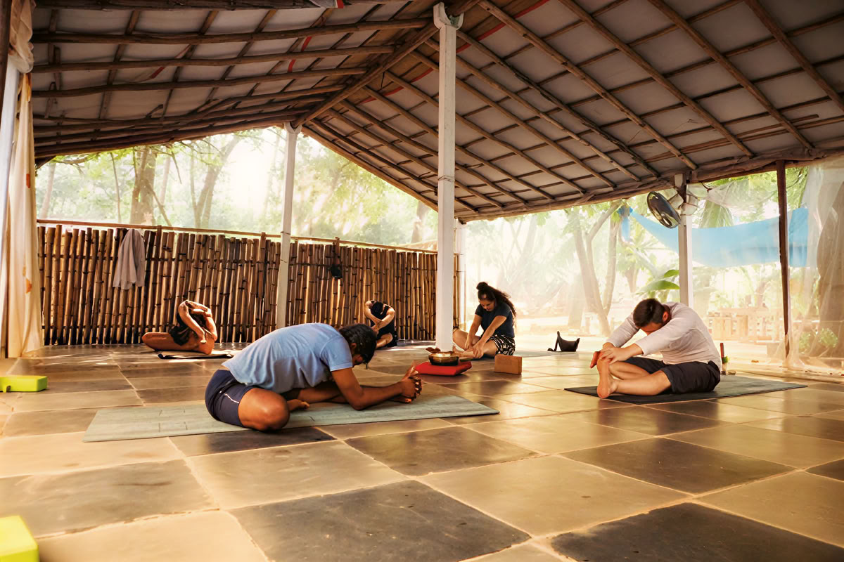 Yoga drop-in-hold