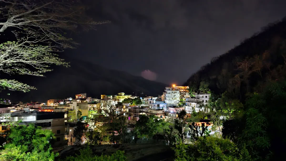 Ophold i ashram i Rishikesh